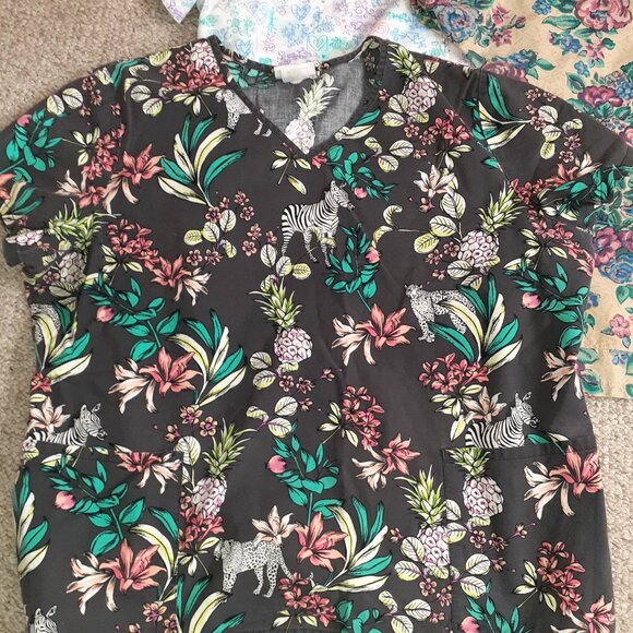 LOT OF 4 SCRUBS TOPS MEDICAL NURSING UNIFORM~SB SCRUBS~SCRUBSTAR-WOMENS SIZE XL - Picture 5 of 6